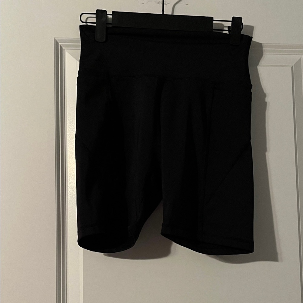 Love Tree-Women's Black Shorts